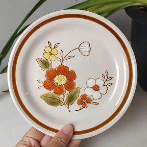 Mountain Wood Collection Stoneware Trellis Blossom Small Plate